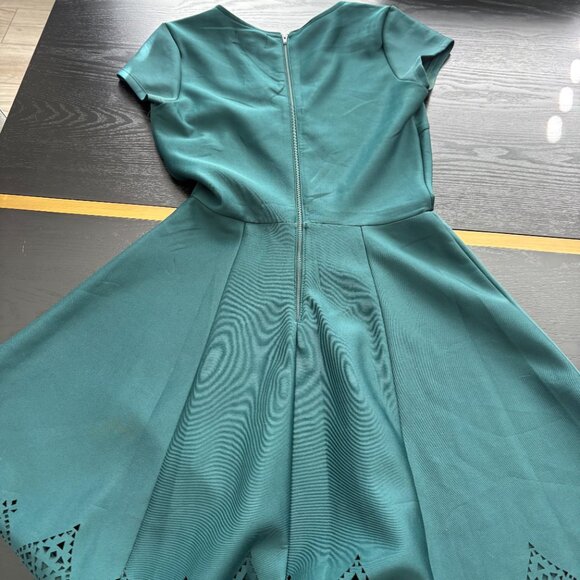 Sequin Hearts Fit & Flare Dress Dark Green Size Jr 3 EUC - Picture 7 of 9